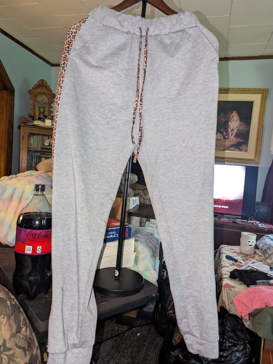 Source Unknown Pants - Women's Gray Jogger Sweatpants with Leopard Trim Size Large